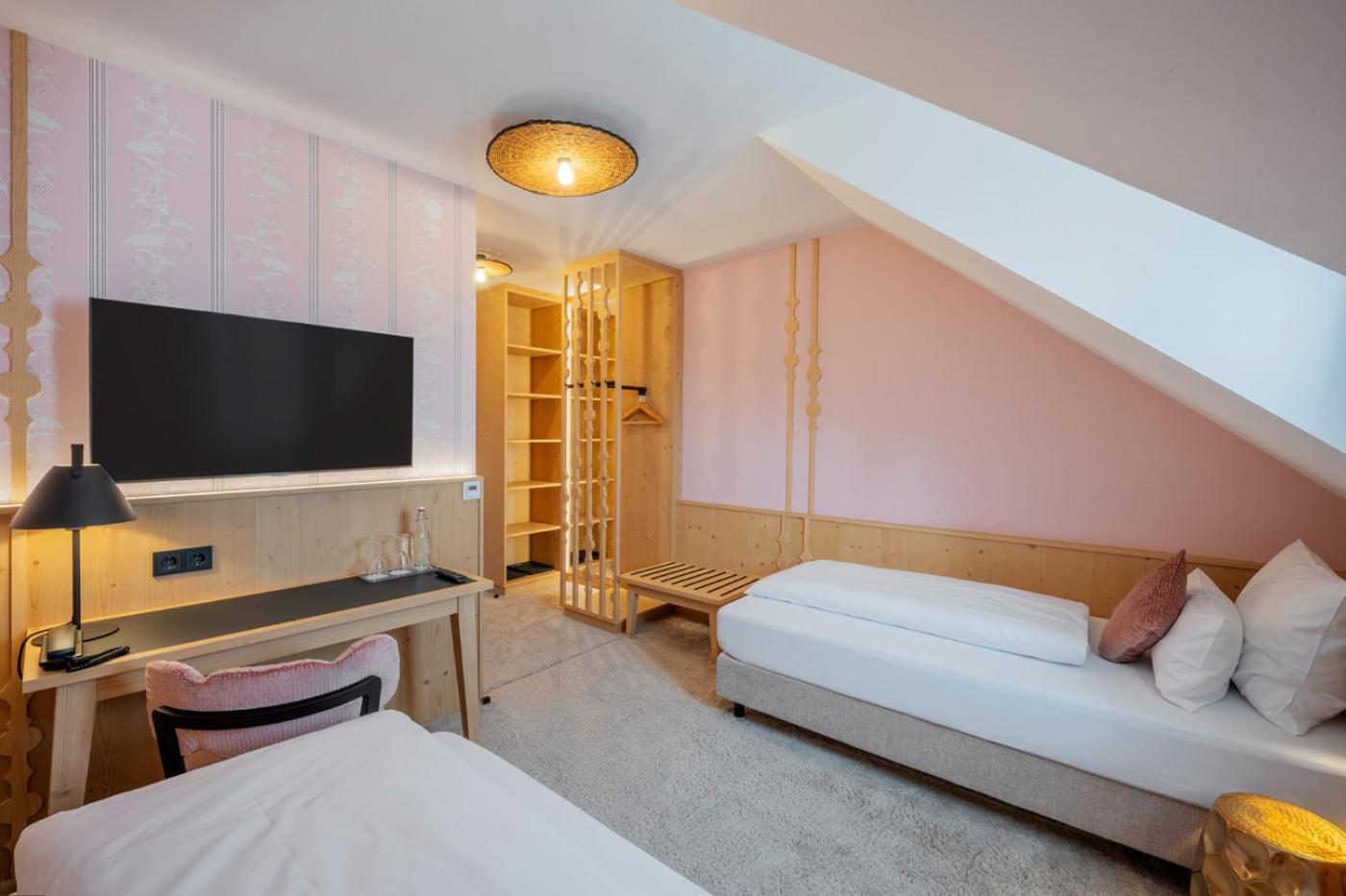 Hotel Schaefflerwirt อัชไฮม์ ภายนอก รูปภาพ