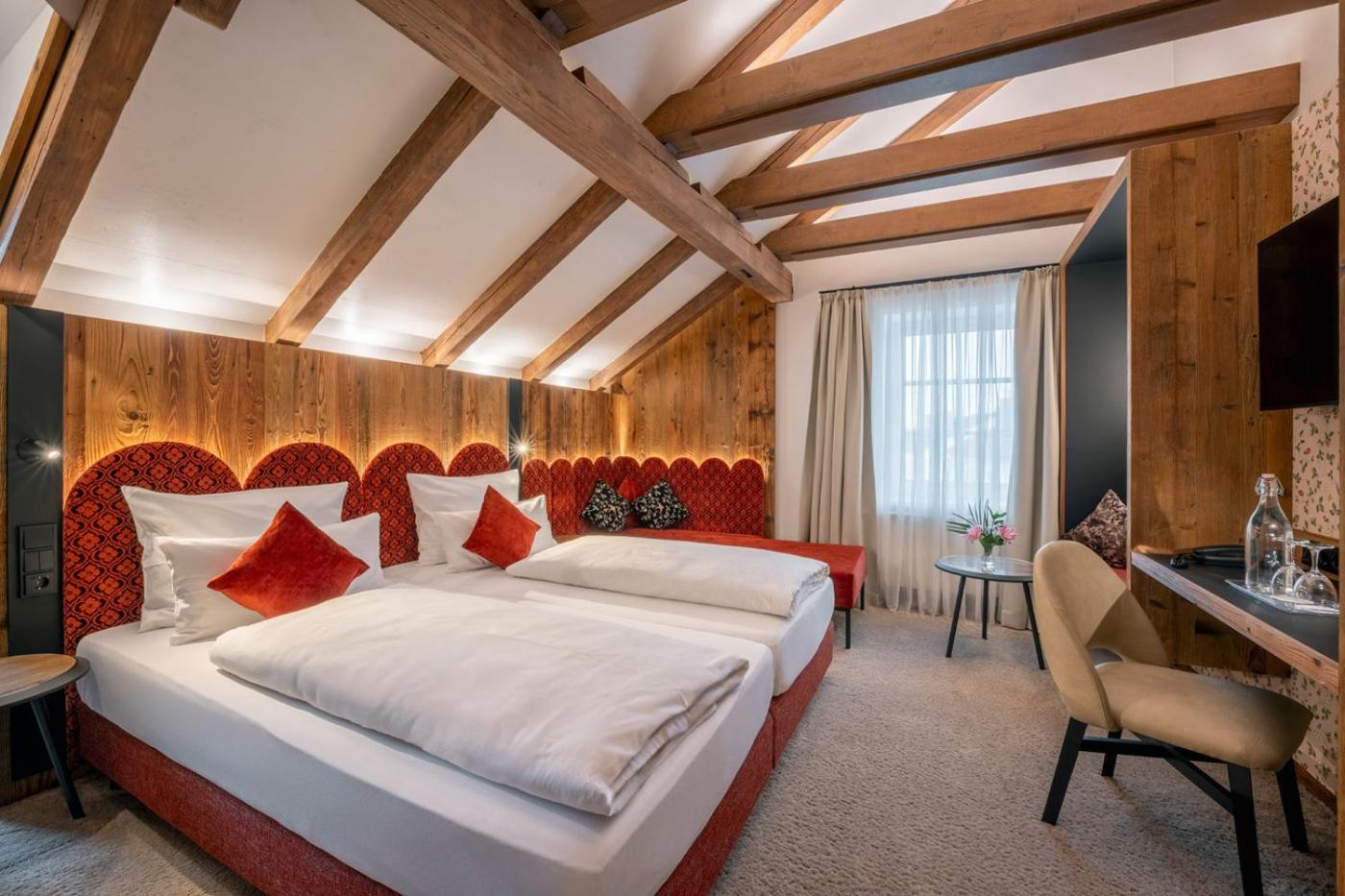 Hotel Schaefflerwirt อัชไฮม์ ภายนอก รูปภาพ